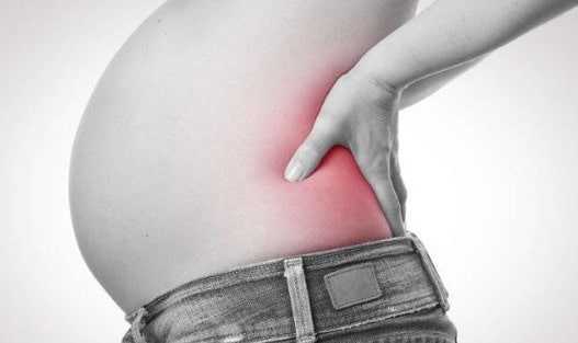 Puede aparecer dolor de espalda en el embarazo